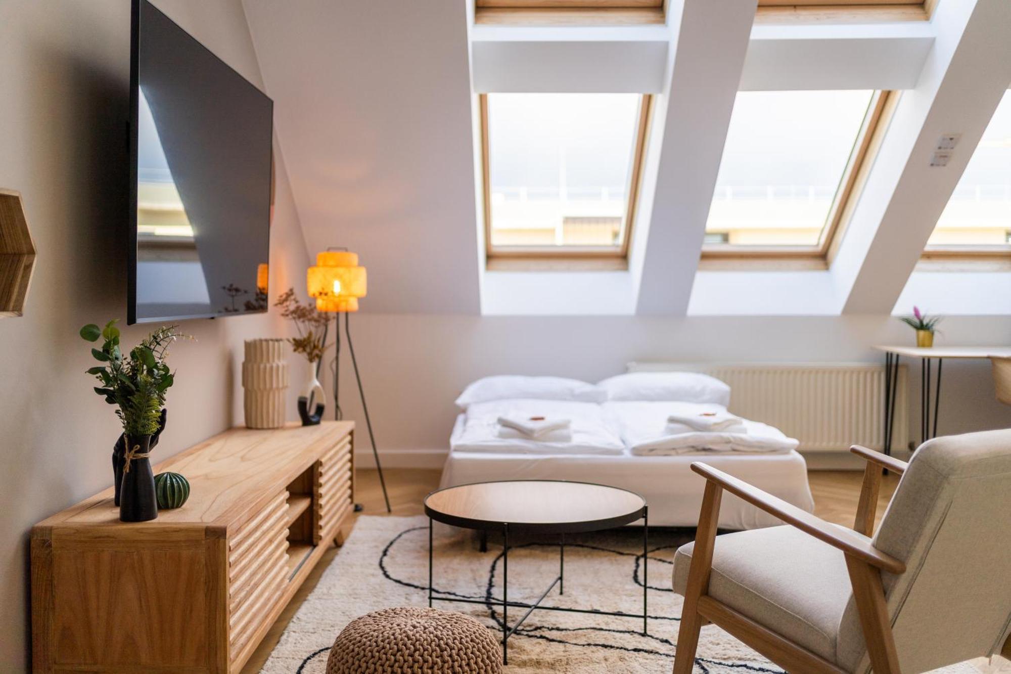 Myflat - Bright Apartment Near Central Station Вена Экстерьер фото